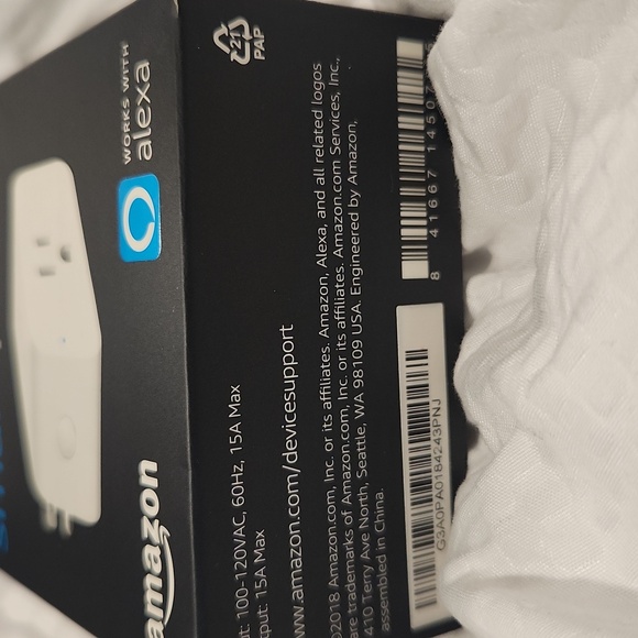 Amazon Alexa-Compatible Smart Plug - White - Picture 4 of 4